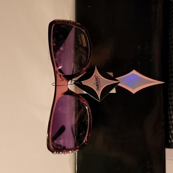 Accessories - Designed diamond sunglasses